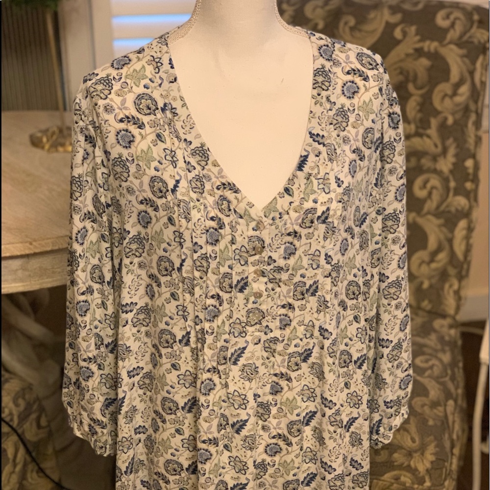 Blue and cream color blouse/top- size 2x